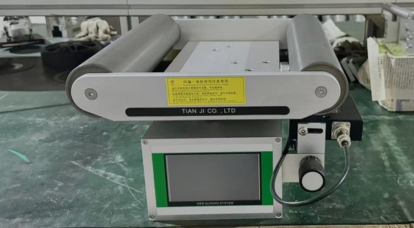 制袋機收放卷偏離？糾偏機助您解決難題
