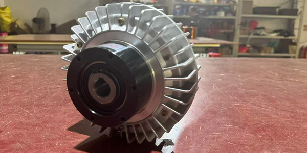 磁粉離合器如何提升包裝機30%效率性能？