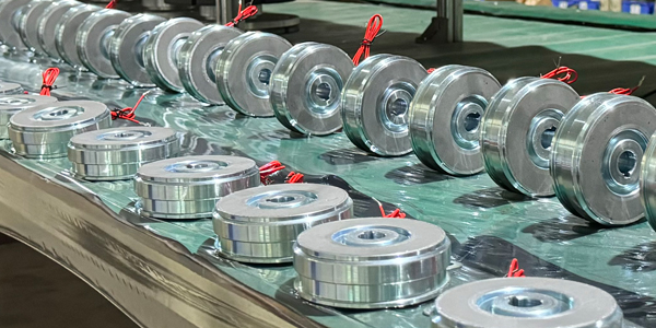 工業(yè)機(jī)械手選電磁制動器有哪些優(yōu)勢？